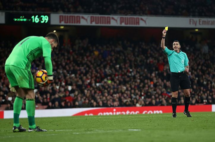 Lý do trọng tài cần cộng thêm phút bù giờ trong bóng đá 